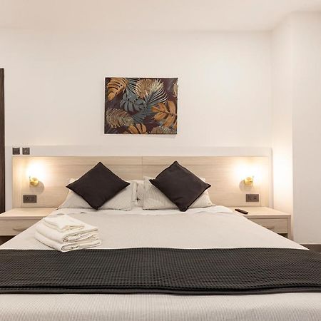 Charming,Comfortable And Centrally Located Group Accomodation Gzira Exteriör bild