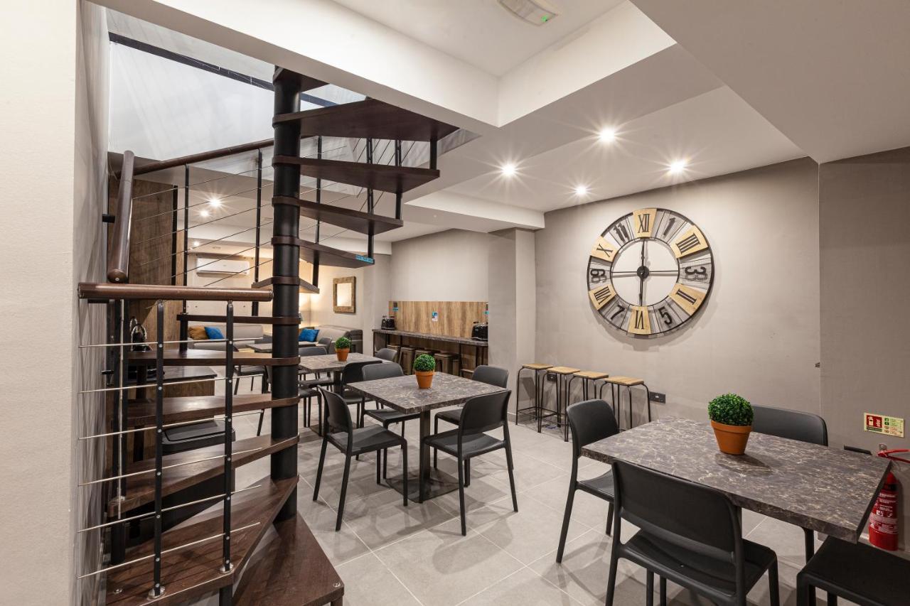 Charming,Comfortable And Centrally Located Group Accomodation Gzira Exteriör bild