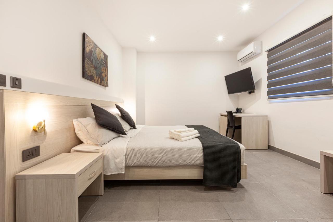 Charming,Comfortable And Centrally Located Group Accomodation Gzira Exteriör bild