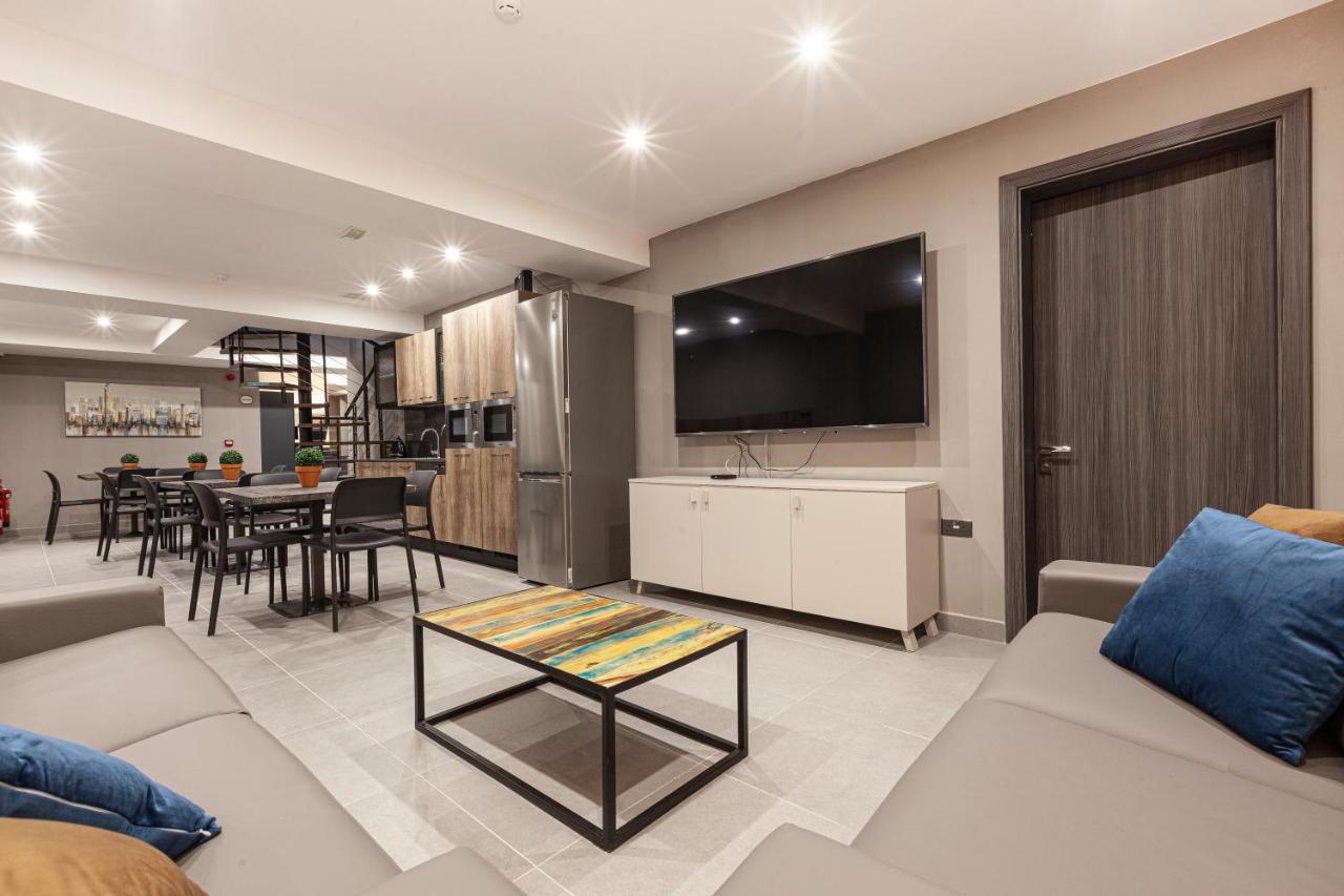 Charming,Comfortable And Centrally Located Group Accomodation Gzira Exteriör bild